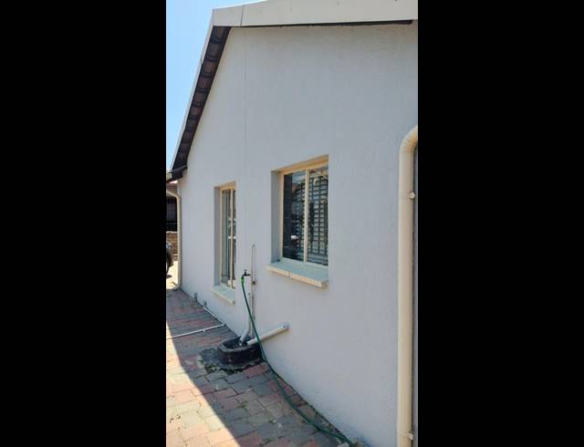 2 BEDROOM HOUSE FOR SALE IN LOTUS GARDENS